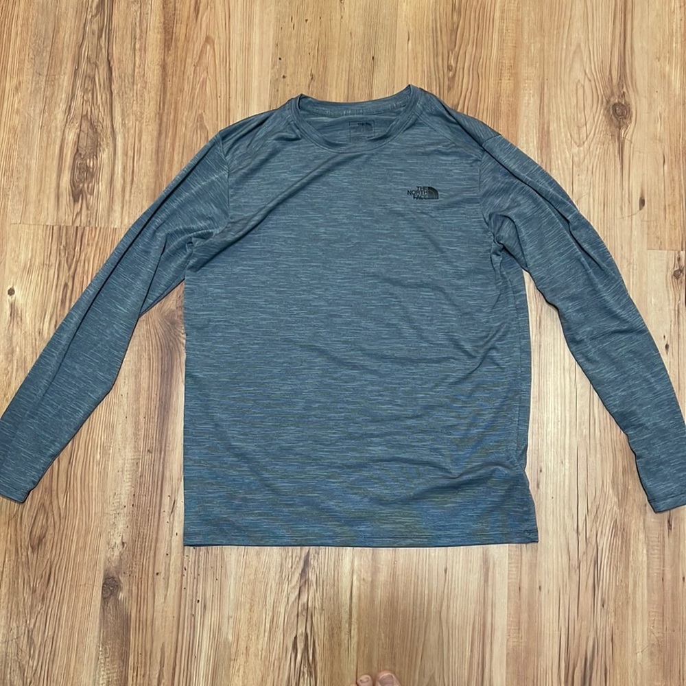 Men’s North Face Long Sleeve Workout Top Heathered Grey